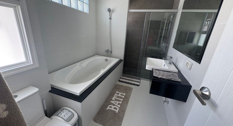 For sale and for rent 4 bedrooms house in Thalang, Phuket