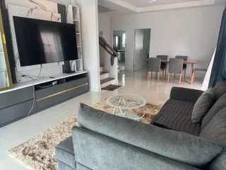 For sale and for rent 4 bedrooms house in Thalang, Phuket