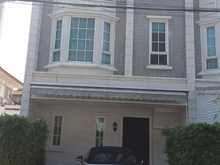 Reihenhaus zum Kauf und zur Miete mit 3 Zimmer in Bang Kapi, Bangkok