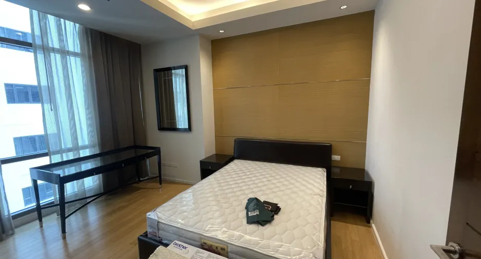 For rent 3 bedrooms apartment in Watthana, Bangkok