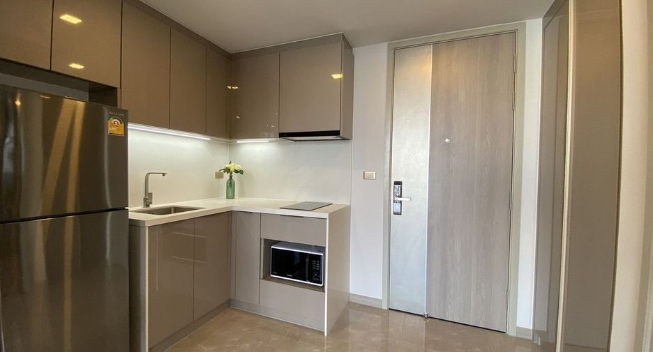 Продажа и аренда 1 кровать кондо в Хуаи Кхщанг, Бангкок