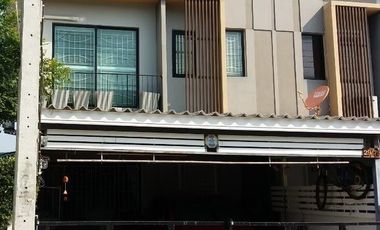 ขาย 3 ห้องนอน ทาวน์เฮ้าส์ ใน คันนายาว, กรุงเทพฯ