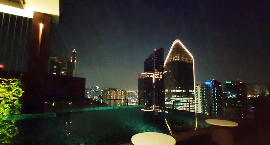 Condo en alquiler de 1 habitaciones en Watthana, Bangkok