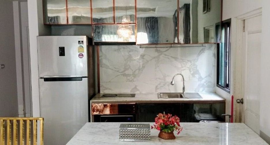 For rent 4 bedrooms house in Sai Mai, Bangkok