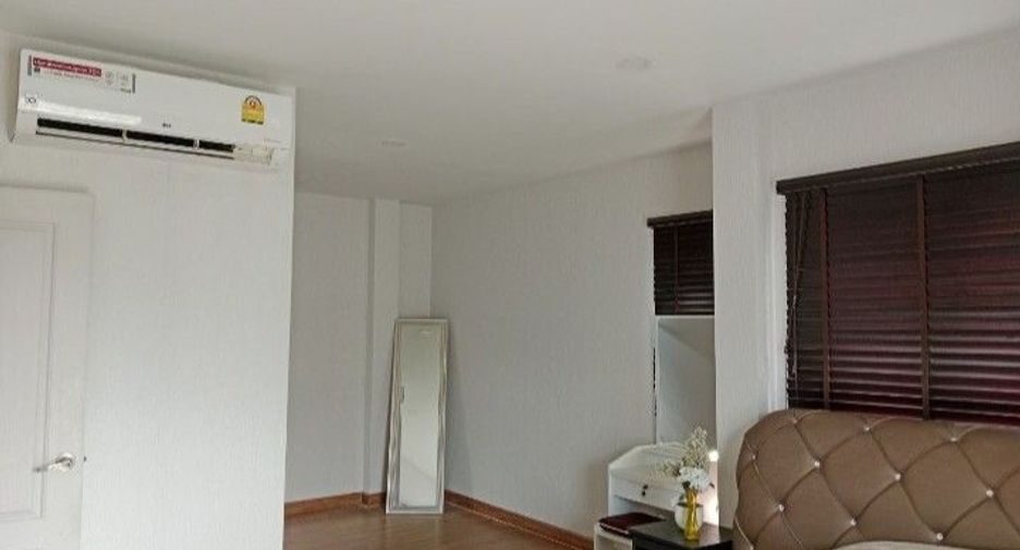 For rent 4 bedrooms house in Sai Mai, Bangkok