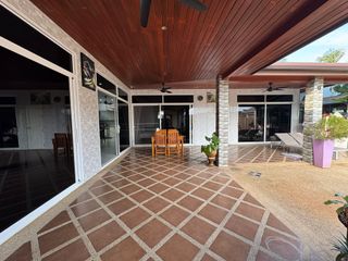 For rent 3 bedrooms villa in Mueang Phuket, Phuket