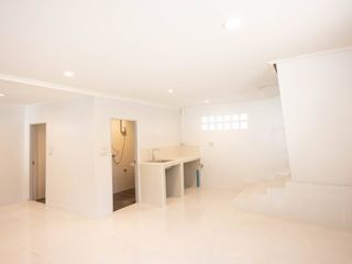 ขาย และ ให้เช่า 2 ห้องนอน บ้านเดี่ยว ใน วัฒนา, กรุงเทพฯ