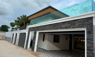 For sale 4 bedrooms villa in Bang Lamung, Chonburi