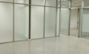 Oficina en alquiler en Bang Na, Bangkok