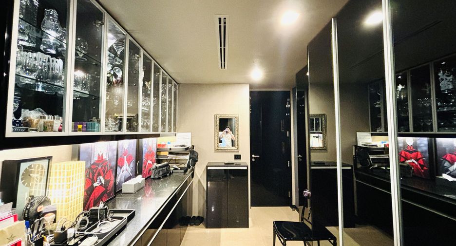 ขาย 3 ห้องนอน คอนโด ใน สาทร, กรุงเทพฯ