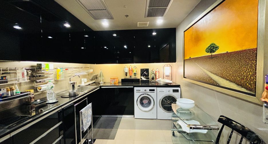 ขาย 3 ห้องนอน คอนโด ใน สาทร, กรุงเทพฯ