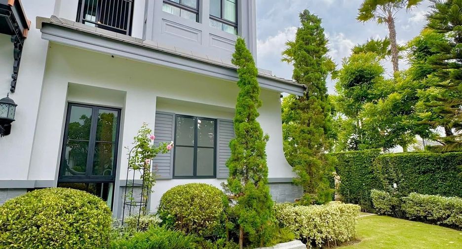 For sale 5 bedrooms house in Saphan Sung, Bangkok