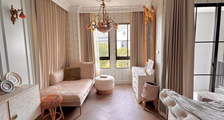 For sale 5 bedrooms house in Saphan Sung, Bangkok