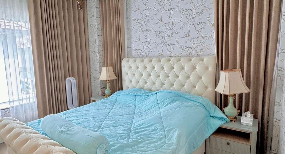 For sale 5 bedrooms house in Saphan Sung, Bangkok