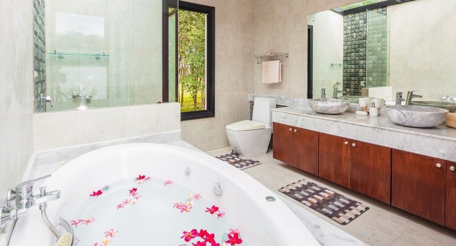 For sale and for rent 5 bedrooms villa in Thalang, Phuket