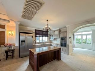 Villa zum Kauf mit 5 Zimmer in Bang Lamung, Chonburi