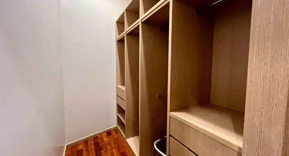 For rent 3 bedrooms condo in Sattahip, Chonburi
