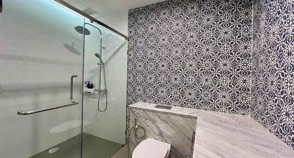 For rent 3 bedrooms condo in Sattahip, Chonburi