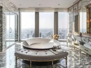 For rent 4 bedrooms condo in Sathon, Bangkok