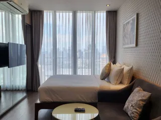 For rent studio condo in Khlong Toei, Bangkok