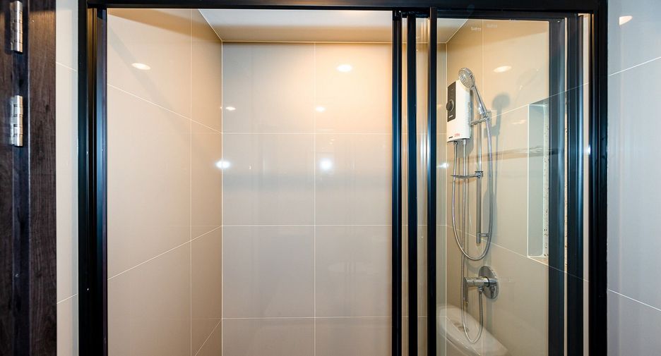 For rent studio condo in Huai Khwang, Bangkok