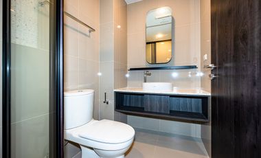 Condo en alquiler de estudio en Huai Khwang, Bangkok