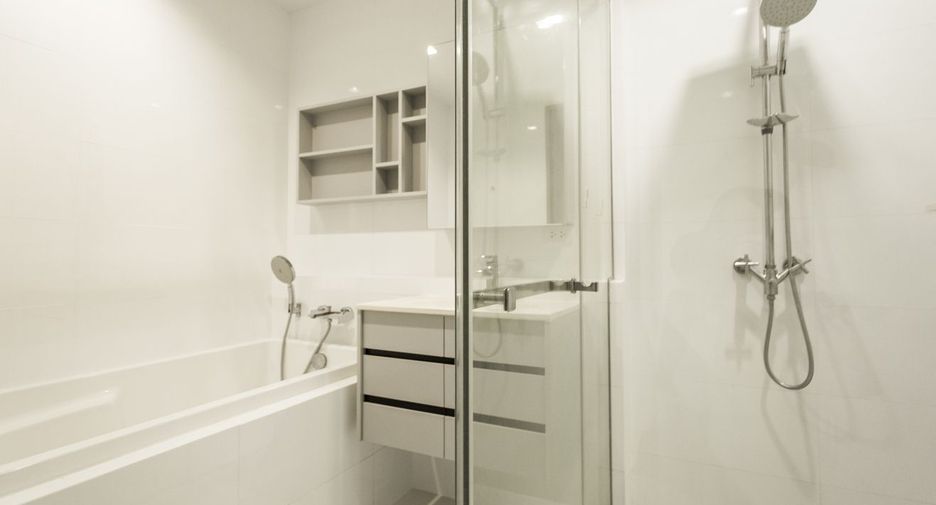 For rent 1 bed condo in Watthana, Bangkok
