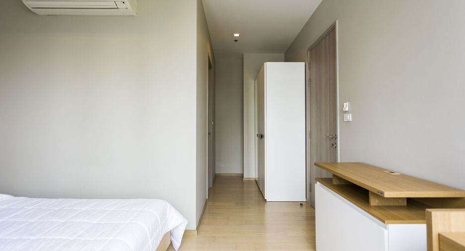 For rent 1 bed condo in Watthana, Bangkok