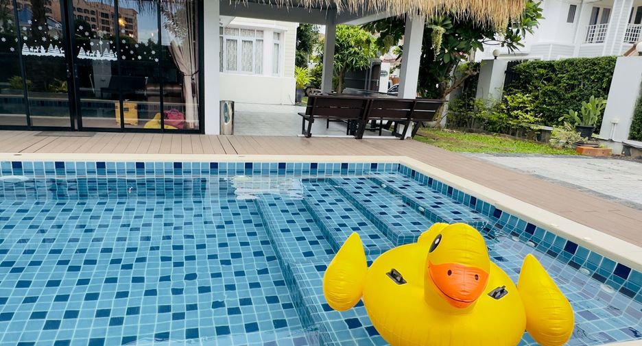 For rent 4 bedrooms house in Jomtien, Pattaya