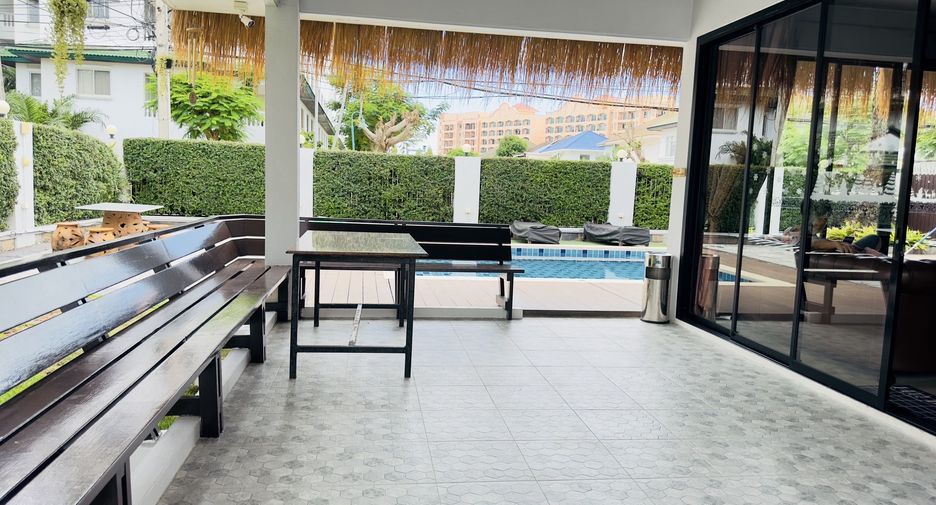 For rent 4 bedrooms house in Jomtien, Pattaya