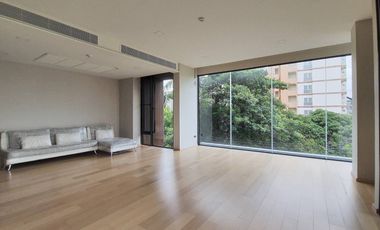 For sale 2 bedrooms condo in Huai Khwang, Bangkok