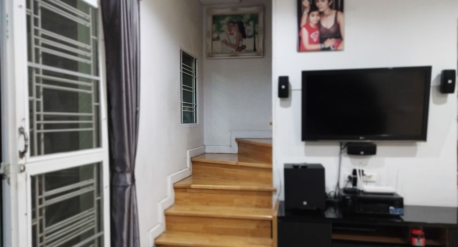 Reihenhaus zum Kauf mit 3 Zimmer in Khlong Sam Wa, Bangkok