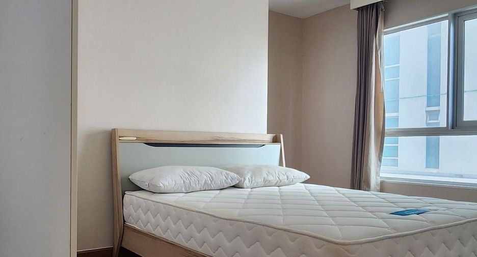 À louer 2 chambres condo à Huai Khwang, Bangkok