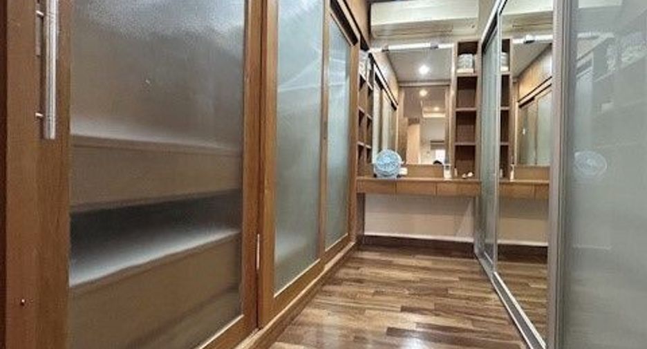 For sale 3 bedrooms house in Lat Phrao, Bangkok