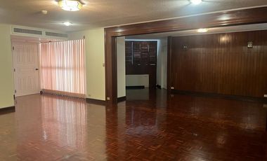 For sale 6 bedrooms condo in Watthana, Bangkok