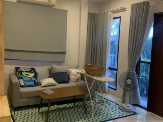 Casa en alquiler de 4 habitaciones en Bang Phli, Samut Prakan