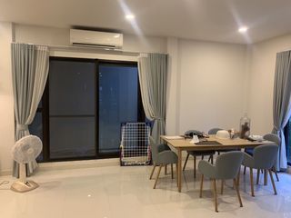 Casa en alquiler de 4 habitaciones en Bang Phli, Samut Prakan