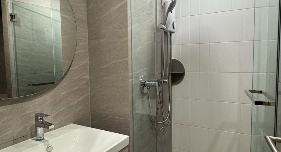 Аренда 1 кровать кондо в Кхлонг Сан, Бангкок