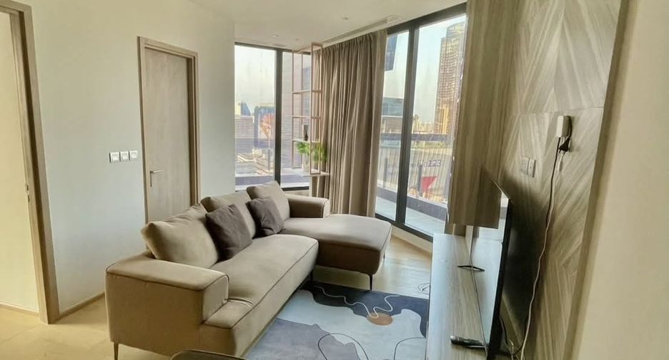 For rent 2 bedrooms condo in Huai Khwang, Bangkok