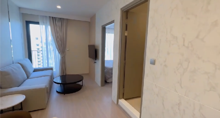 For rent 2 bedrooms condo in Huai Khwang, Bangkok