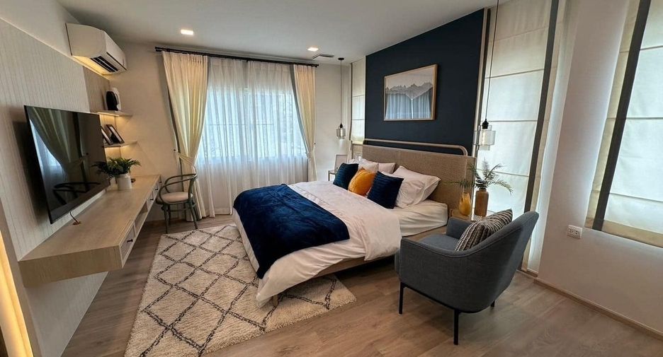 For rent 3 bedrooms townhouse in Bang Phli, Samut Prakan