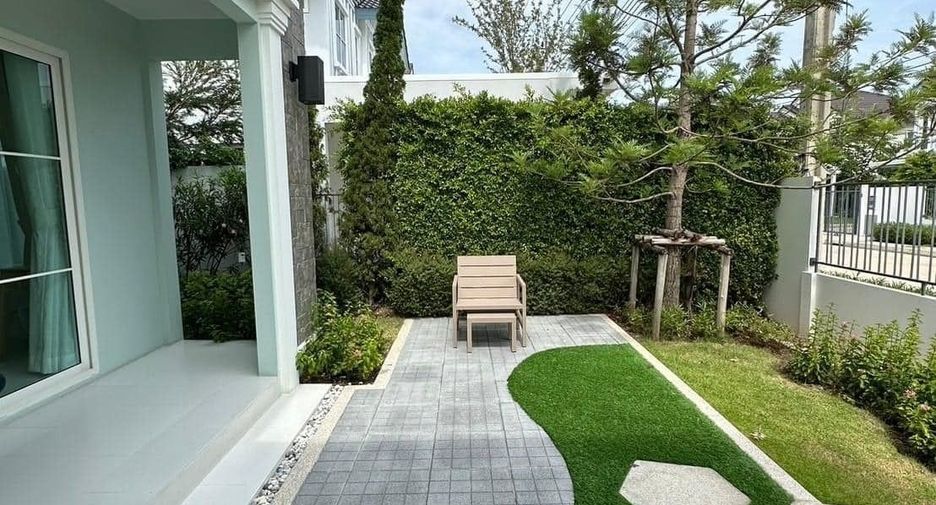 For rent 3 bedrooms townhouse in Bang Phli, Samut Prakan