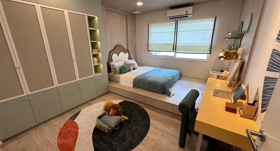 For rent 3 bedrooms townhouse in Bang Phli, Samut Prakan