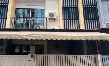 For rent 3 bedrooms townhouse in Mueang Phuket, Phuket