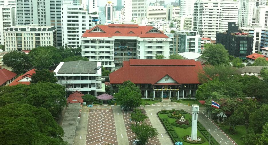 For rent 1 bed condo in Watthana, Bangkok