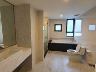 Apartment zur Miete mit 3 Zimmer in Watthana, Bangkok