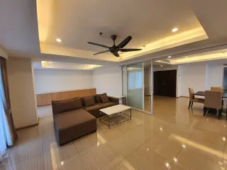 Apartment zur Miete mit 3 Zimmer in Watthana, Bangkok