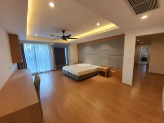 Apartment zur Miete mit 3 Zimmer in Watthana, Bangkok