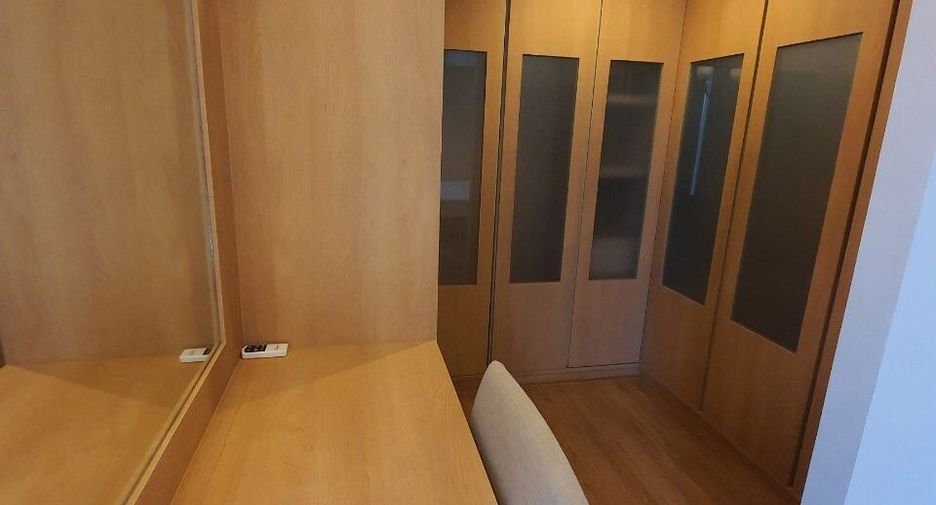 For rent 3 bedrooms apartment in Watthana, Bangkok