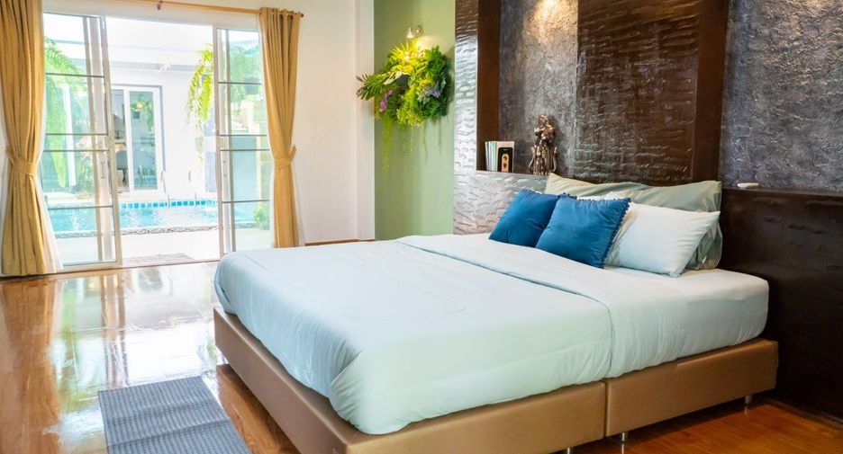 À vendre et à louer 4 chambres villa à Mueang Phuket, Phuket